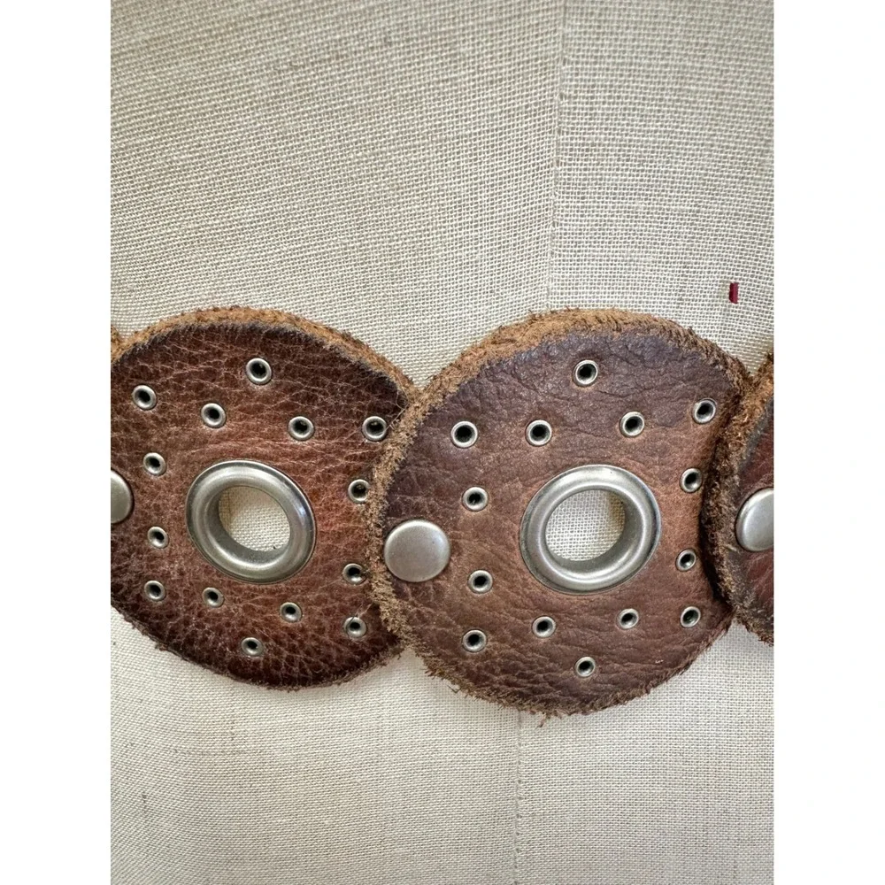 Western boho leather Disc Concho Belt Brown silver grommets‎ SML/MED adjustable
